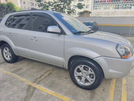 HYUNDAI TUCSON 2.0 MPFI GLS 16V 143CV 2WD FLEX 4P AUTOMÁTICO HYUNDAI TUCSON 2.0 MPFI GLS 16V 143CV 2WD FLEX 4P AUTOMÁTICO